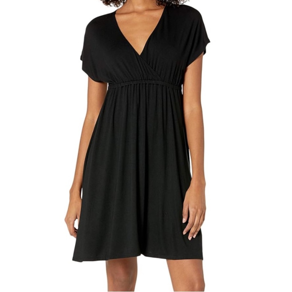 Amazon Essentials Women's Short Sleeve Surplice Dress Black M (sold out online)